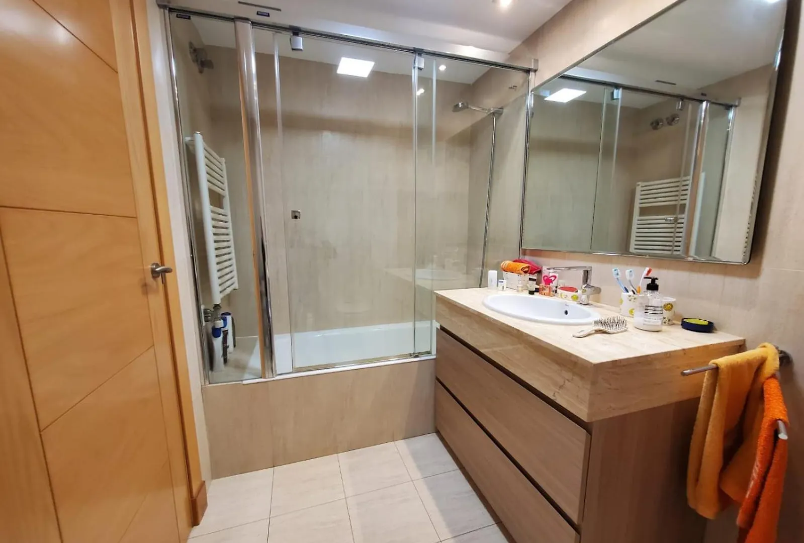 Habitacion Con Piscina Y Sauna Sant Cugat del Vallès Couette-café